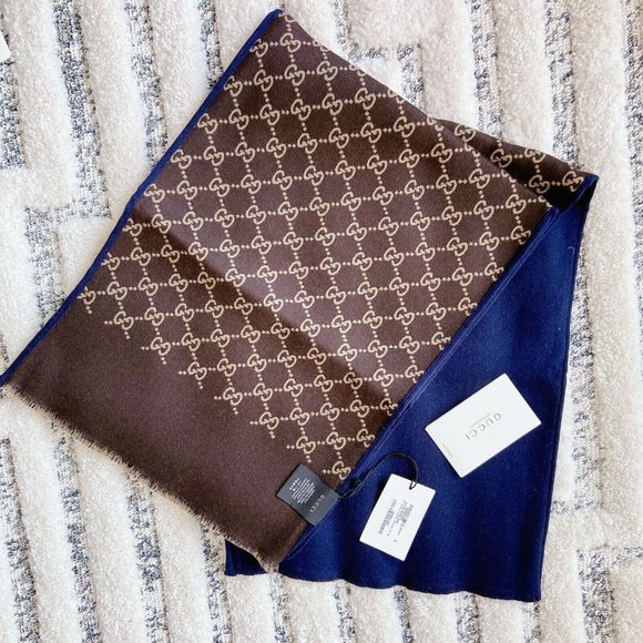 Authentic Gucci GG Logo Brown Blue 35x180cm/14”x71" Wool/Silk Shawl Scarf - Picture 3 of 10